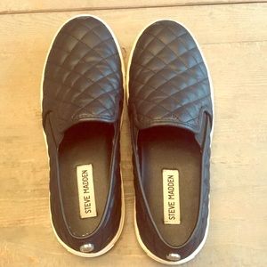 Steve Madden Slip-on shoes